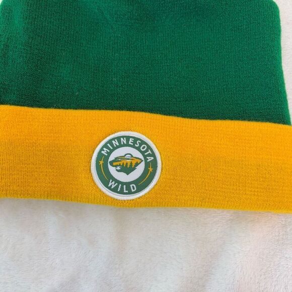 Minnesota Wild Hockey Green & Yellow Pom Pom Cuffed Winter Hat Unisex One Size - Picture 2 of 6